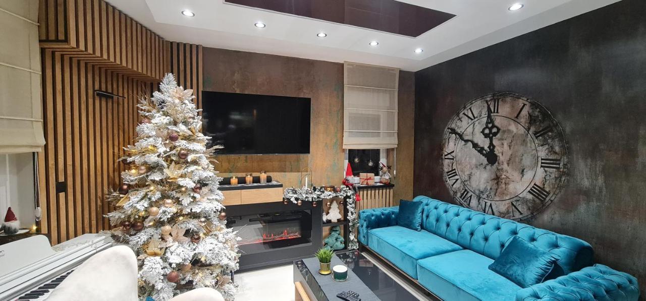 Design Apartment Platinium Spa Lux 5 Star "Havana" Completely Private Wellness & Spa Free Included Sauna & Jacuzzi & Salt Wall & Fire Place & 3D Ceilings & Business Wifi & Netflix & Keyless Code Entry & Full Smart App & Secure 2 Parking Place Ćuprija Buitenkant foto