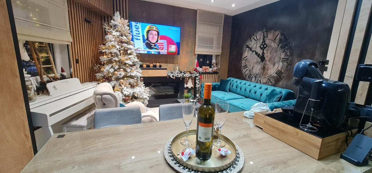Design Apartment Platinium Spa Lux 5 Star "Havana" Completely Private Wellness & Spa Free Included Sauna & Jacuzzi & Salt Wall & Fire Place & 3D Ceilings & Business Wifi & Netflix & Keyless Code Entry & Full Smart App & Secure 2 Parking Place Ćuprija Buitenkant foto