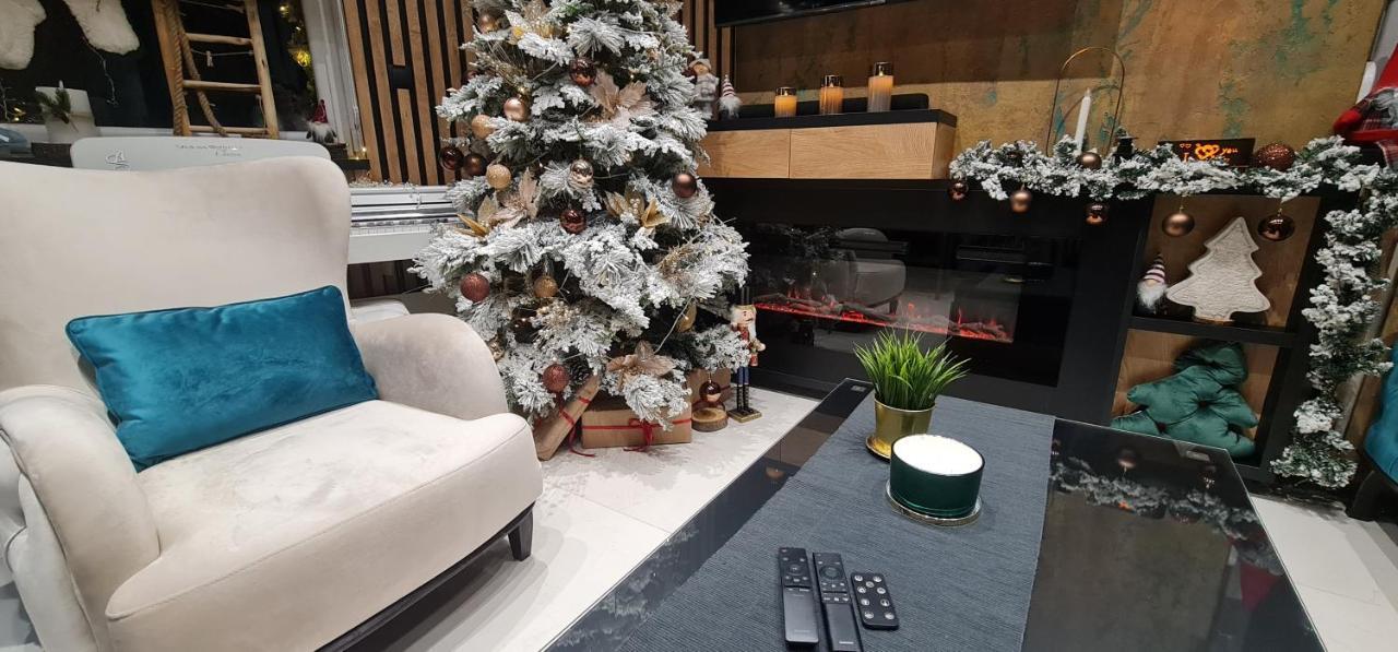 Design Apartment Platinium Spa Lux 5 Star "Havana" Completely Private Wellness & Spa Free Included Sauna & Jacuzzi & Salt Wall & Fire Place & 3D Ceilings & Business Wifi & Netflix & Keyless Code Entry & Full Smart App & Secure 2 Parking Place Ćuprija Buitenkant foto