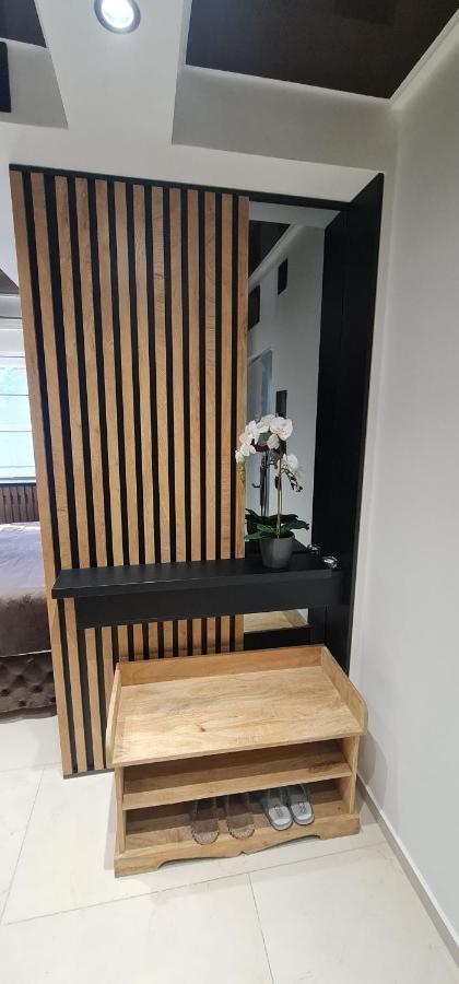 Design Apartment Platinium Spa Lux 5 Star "Havana" Completely Private Wellness & Spa Free Included Sauna & Jacuzzi & Salt Wall & Fire Place & 3D Ceilings & Business Wifi & Netflix & Keyless Code Entry & Full Smart App & Secure 2 Parking Place Ćuprija Buitenkant foto