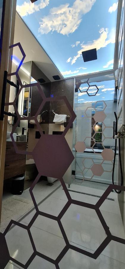 Design Apartment Platinium Spa Lux 5 Star "Havana" Completely Private Wellness & Spa Free Included Sauna & Jacuzzi & Salt Wall & Fire Place & 3D Ceilings & Business Wifi & Netflix & Keyless Code Entry & Full Smart App & Secure 2 Parking Place Ćuprija Buitenkant foto