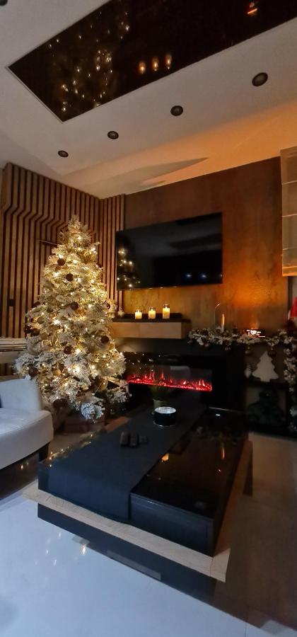 Design Apartment Platinium Spa Lux 5 Star "Havana" Completely Private Wellness & Spa Free Included Sauna & Jacuzzi & Salt Wall & Fire Place & 3D Ceilings & Business Wifi & Netflix & Keyless Code Entry & Full Smart App & Secure 2 Parking Place Ćuprija Buitenkant foto