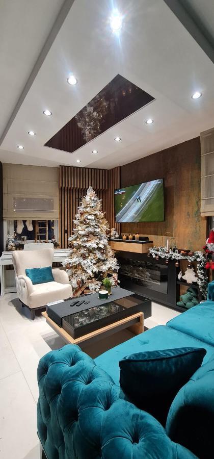 Design Apartment Platinium Spa Lux 5 Star "Havana" Completely Private Wellness & Spa Free Included Sauna & Jacuzzi & Salt Wall & Fire Place & 3D Ceilings & Business Wifi & Netflix & Keyless Code Entry & Full Smart App & Secure 2 Parking Place Ćuprija Buitenkant foto