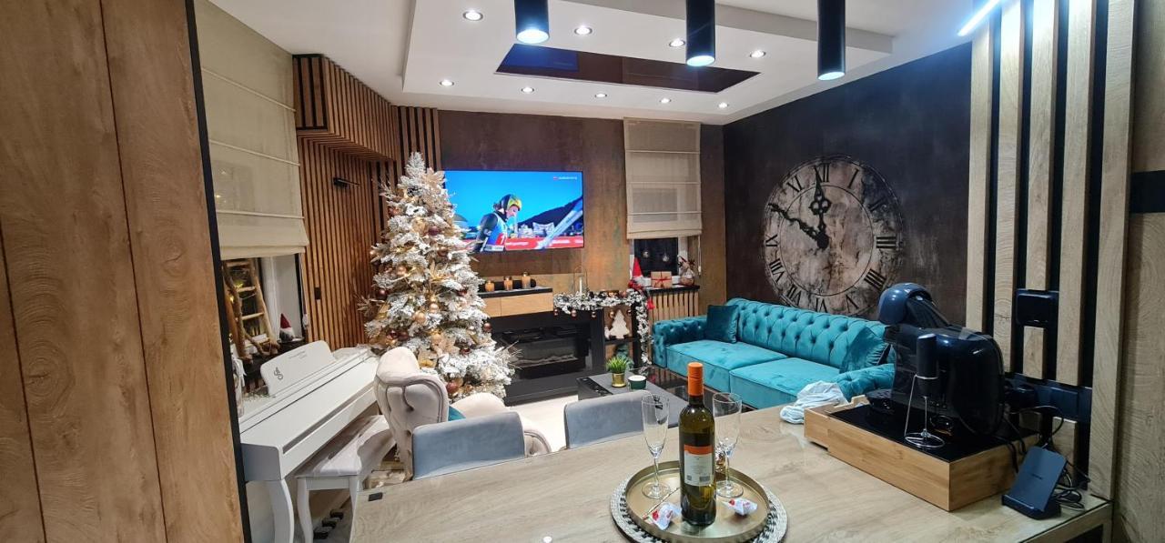Design Apartment Platinium Spa Lux 5 Star "Havana" Completely Private Wellness & Spa Free Included Sauna & Jacuzzi & Salt Wall & Fire Place & 3D Ceilings & Business Wifi & Netflix & Keyless Code Entry & Full Smart App & Secure 2 Parking Place Ćuprija Buitenkant foto